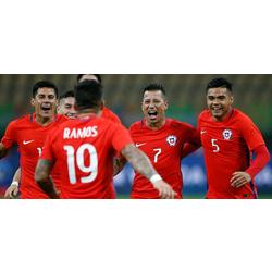 Paulo Díaz, titular en la selección chilena