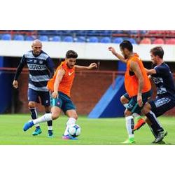 Nueva derrota de los titulares y se lesionó Cerutti