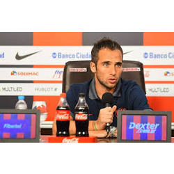 Belluschi: "Ya hay que pensar en el partido en Ecuador"