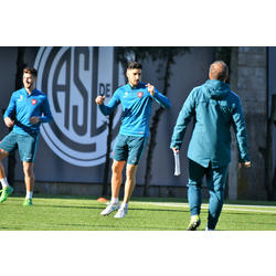 Veinte concentrados, sin Castro, Romagnoli, Senesi y Conechny, pensando en Lanús