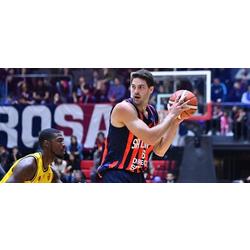 Sufrido triunfo del básquet