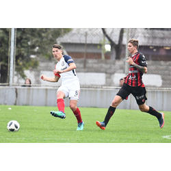 La Reserva goleó a Patronato