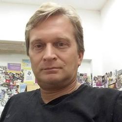 Alberto Barilari: "Vamos por el primer bicampeonato de tenis en Boedo"