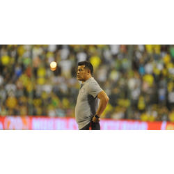 Almirón: "Necesitamos jugadores rápidos, dinámicos"