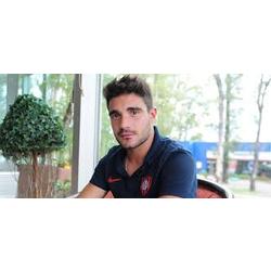 Llegan libres Cerutti y Burdisso