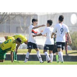 Fútbol Juvenil: El Cuervo desplumó al Halcón