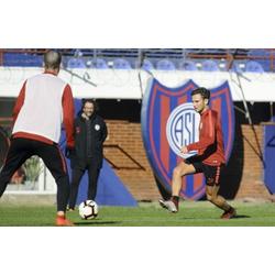 Fútbol en el Bidegain ante la Reserva, con empate 1-1