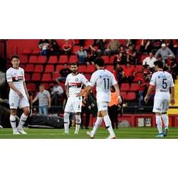 Chau invicto