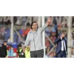 Juan Antonio Pizzi: "Hay que mejorar muchas cosas"