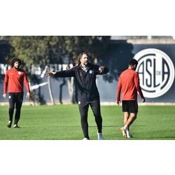 Pizzi y el clásico con Huracán: "No es determinante"