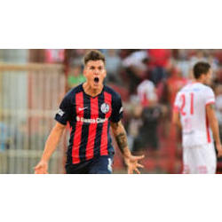 ¿En cuánto se vendió Reniero a Racing?