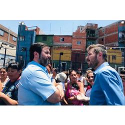 Reforzando lazos con la comunidad