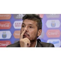 Tinelli fue al entrenamiento y puso paños fríos