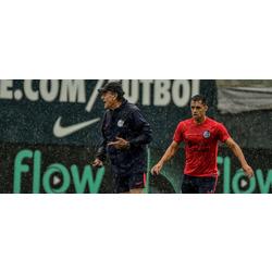 Fútbol bajo la lluvia