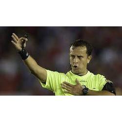 Darío Herrera, el pito en Avellaneda
