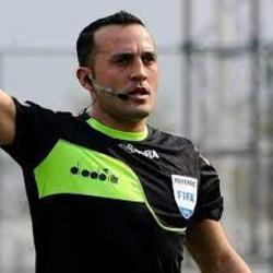 Fernando Espinoza, el pito contra Defensa