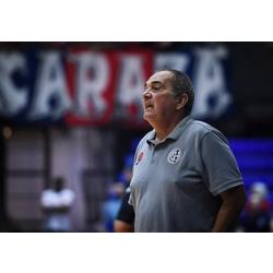 Gabriel Lombardía: "Pasan cosas extrañas, ilógicas en el básquet"