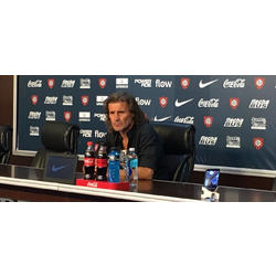 Rubén Insúa: "Centurión me cae bien, pero ese lugar lo tengo ocupado con Martegani y Sequeira"