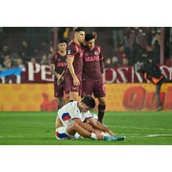 Los palos dejaron sin nada a San Lorenzo en Lanús